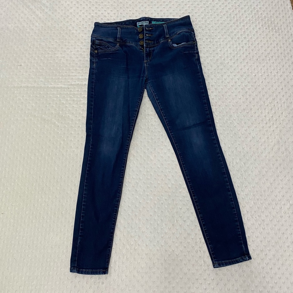 Indigo Rein Bootyful Jeans (size 11)